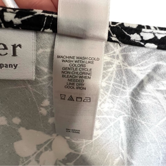 Villager by Liz Claiborne Black & White Floral A-Line Skirt - Picture 5 of 6